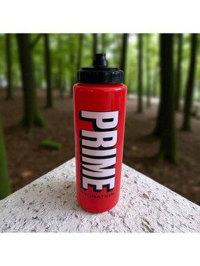 PRIME Hydration Red White Black Waterbottle NEW NWOB
